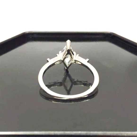 Sparkling Marquise Platinum 925 Silver Simulated Diamond Ring Silver Size‎ 6